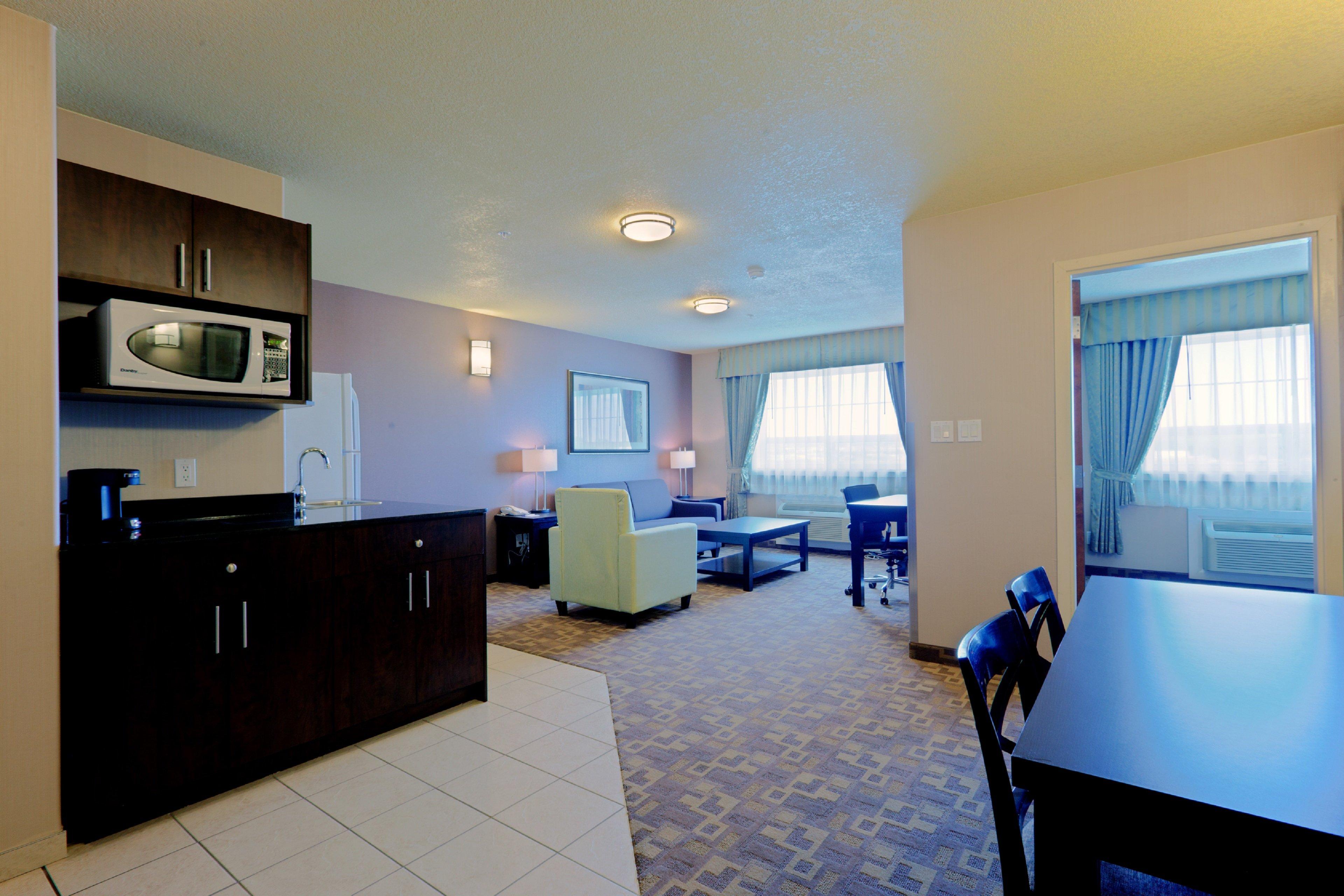 Holiday Inn Express And Suites Dawson Creek, An Ihg Hotel Екстер'єр фото